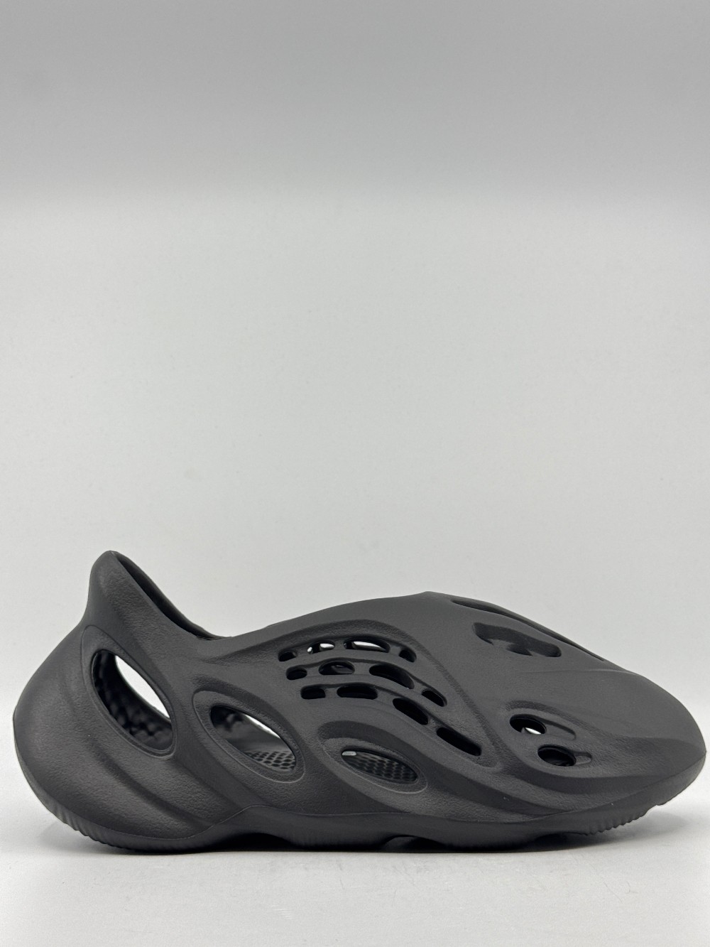 YEEZY FOAM RUNNER - ONYX