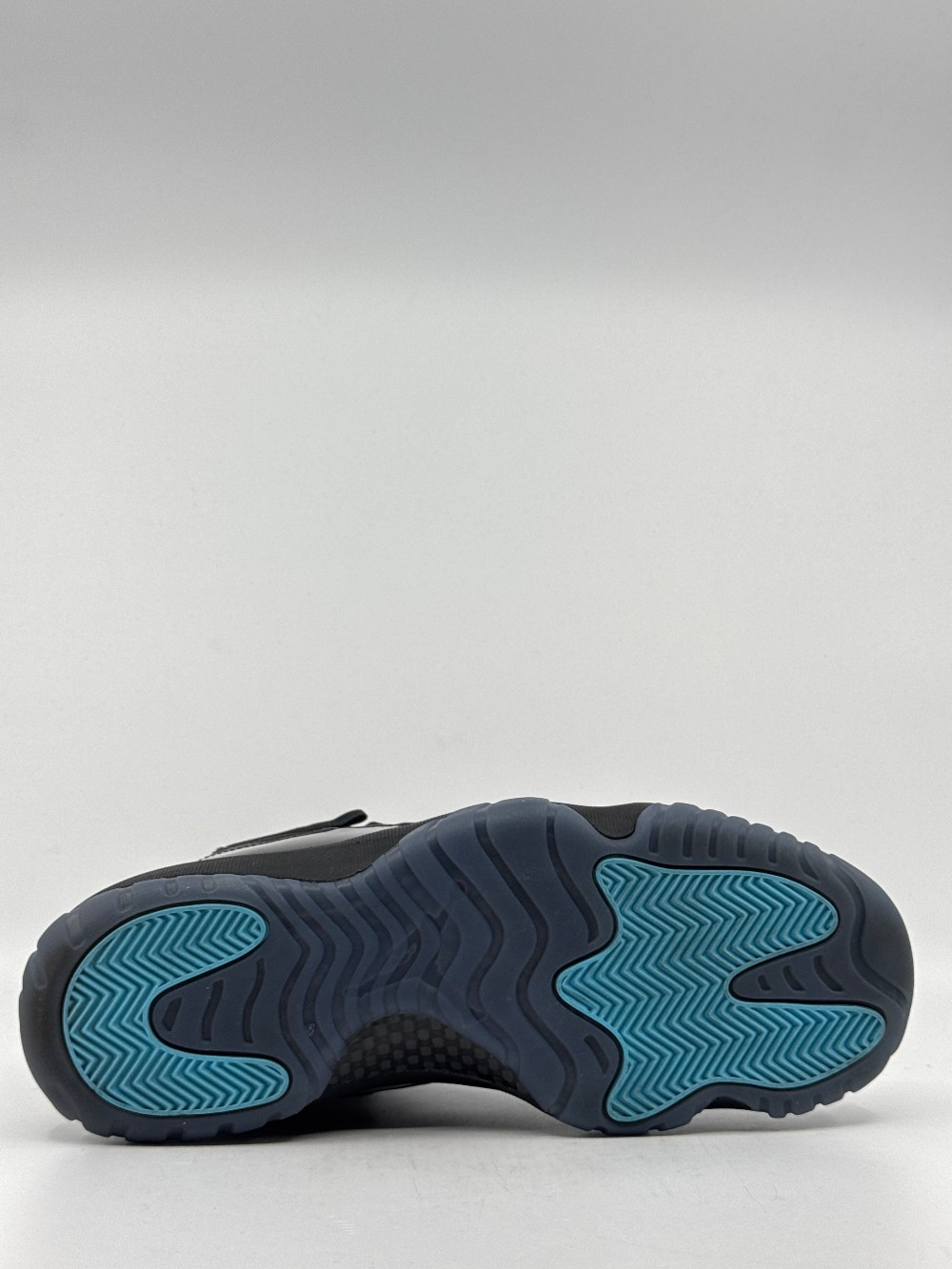 *VNDS* AJ 11 - GAMMA BLUE (2025)