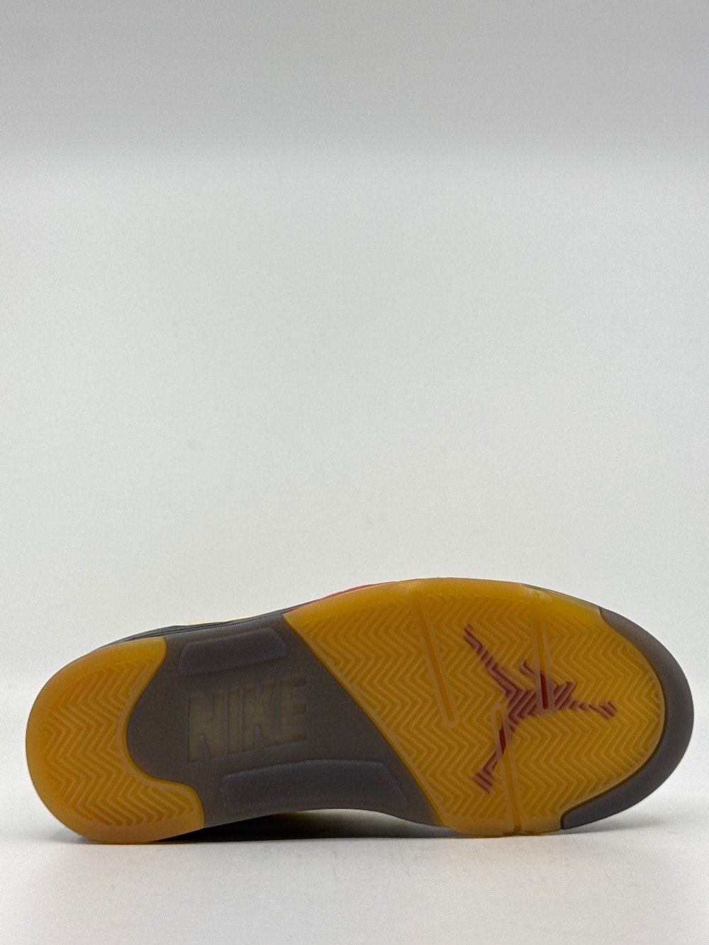 *VNDS* AJ 5 X OFF WHITE - SAIL