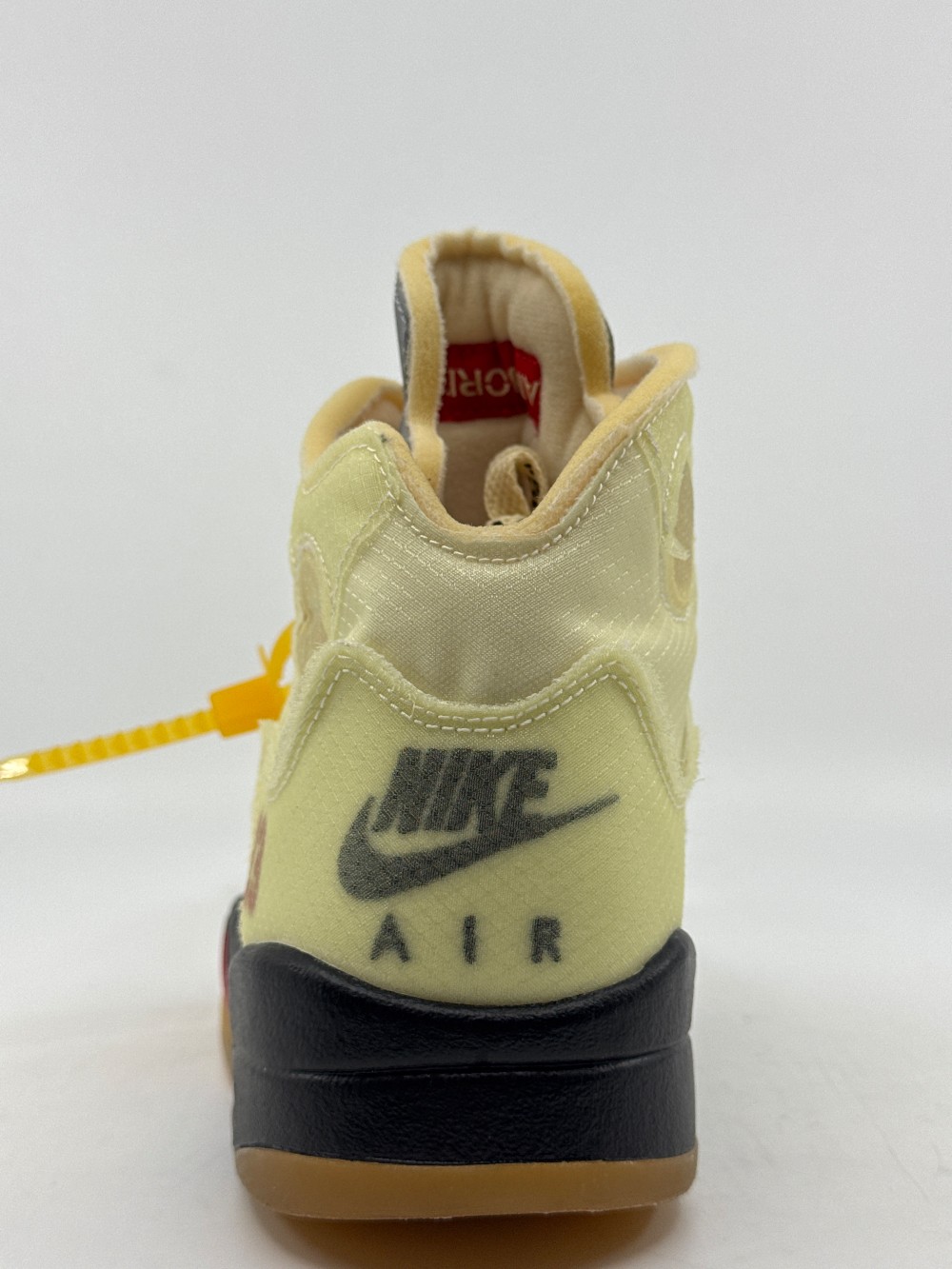 *VNDS* AJ 5 X OFF WHITE - SAIL