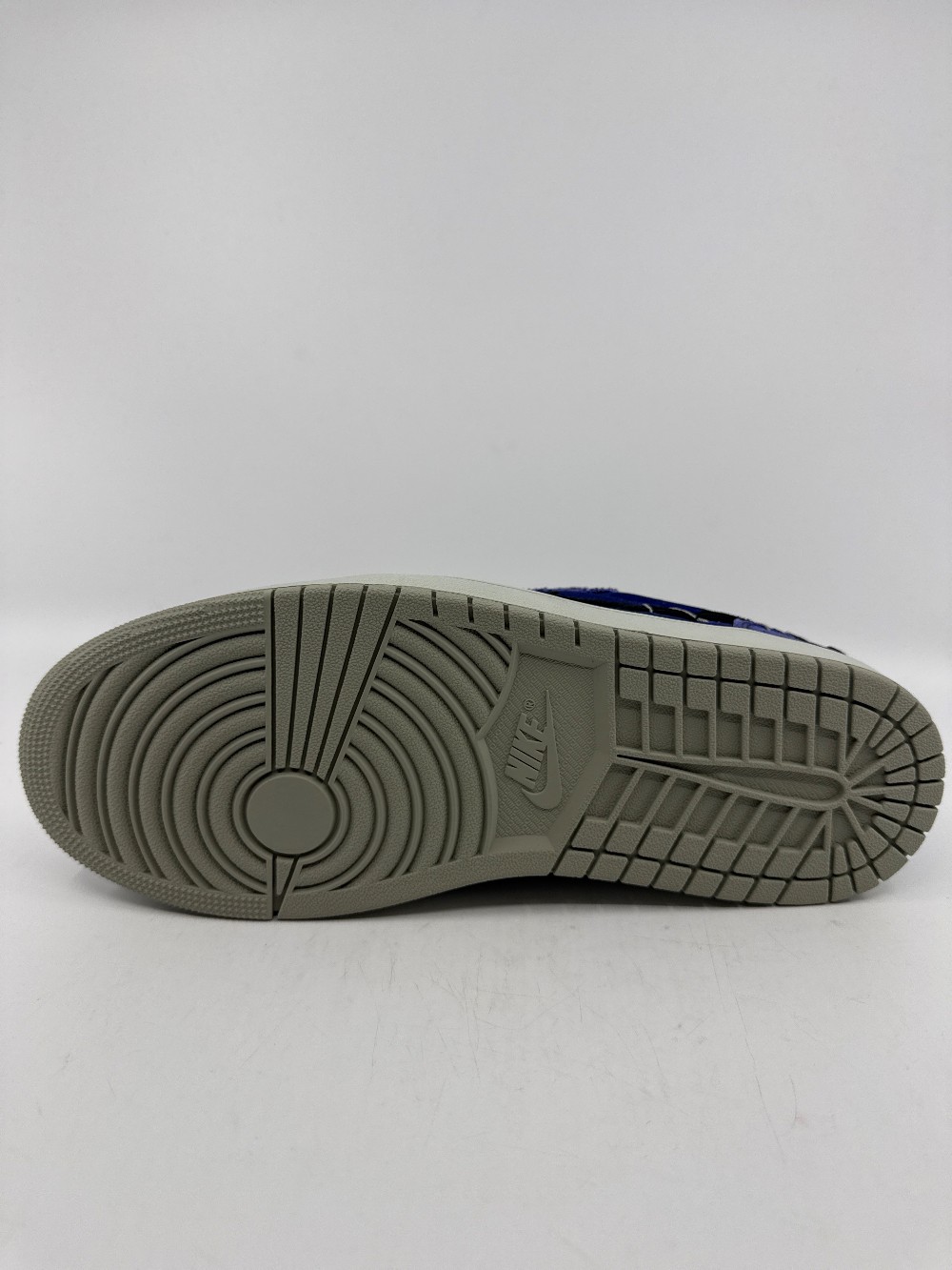 AJ 1 LOW X ZION WILLIAMSON - VOODOO ALTERNATE