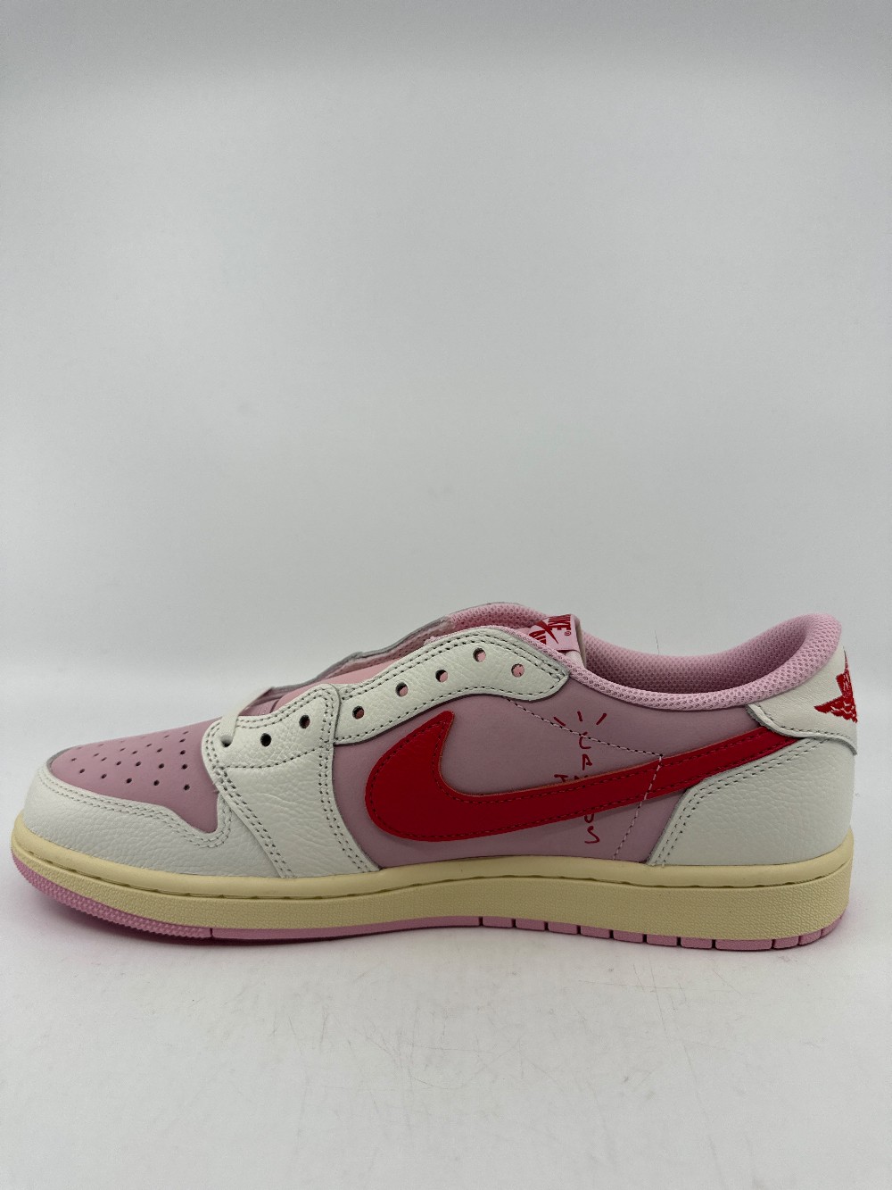 AJ 1 LOW X TRAVIS SCOTT - TROPICAL PINK