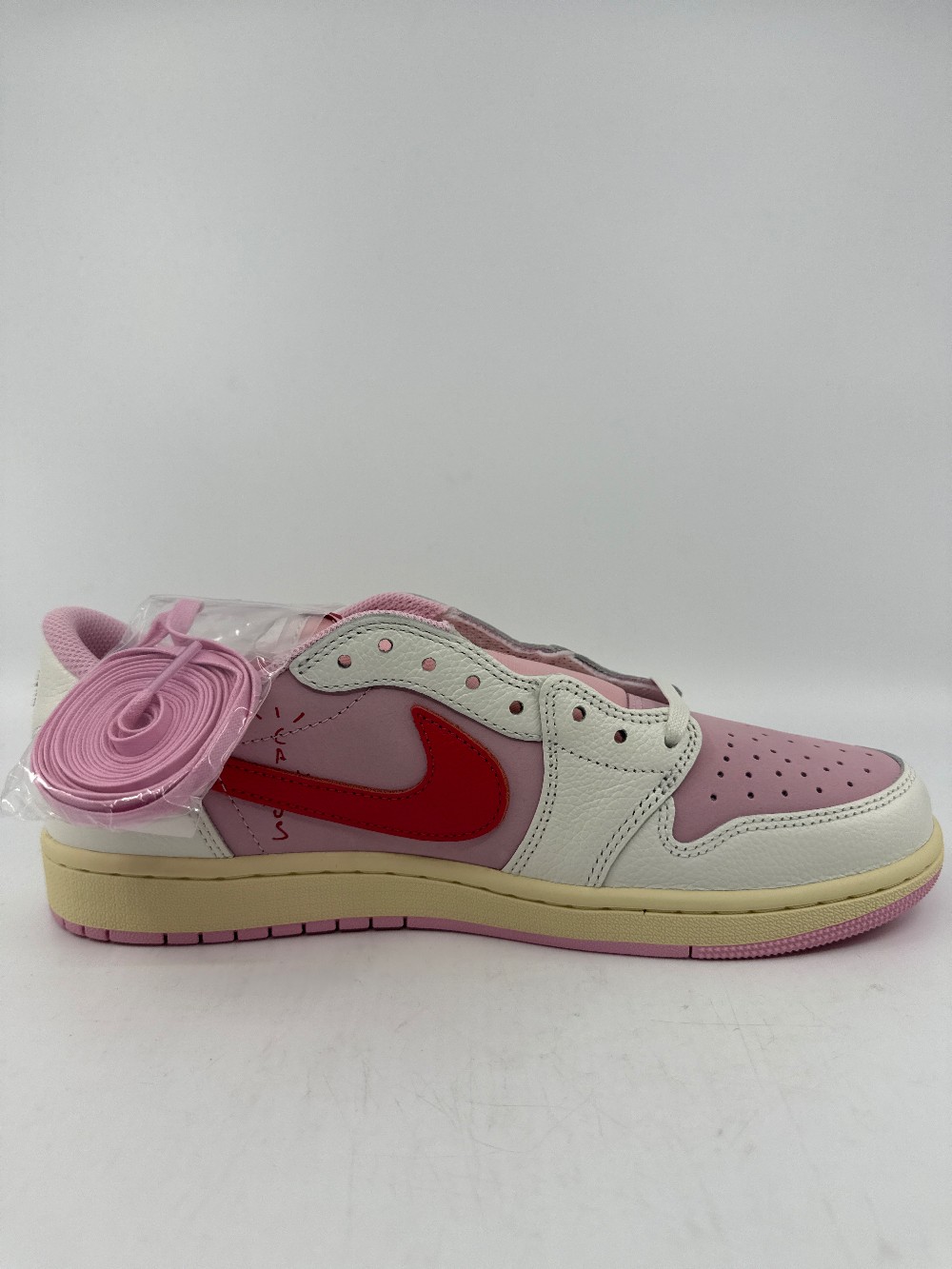 AJ 1 LOW X TRAVIS SCOTT - TROPICAL PINK