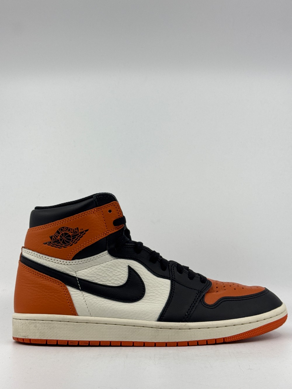 *USED/NO BOX* AJ 1 - SHATTERED BACKBOARD (2025)