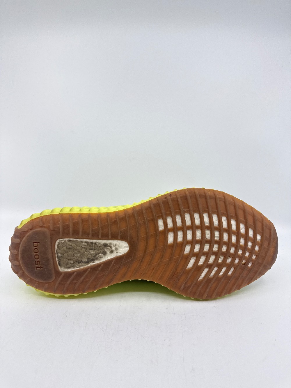 *USED* YEEZY BOOST 350 V2 - SEMI FROZEN YELLOW