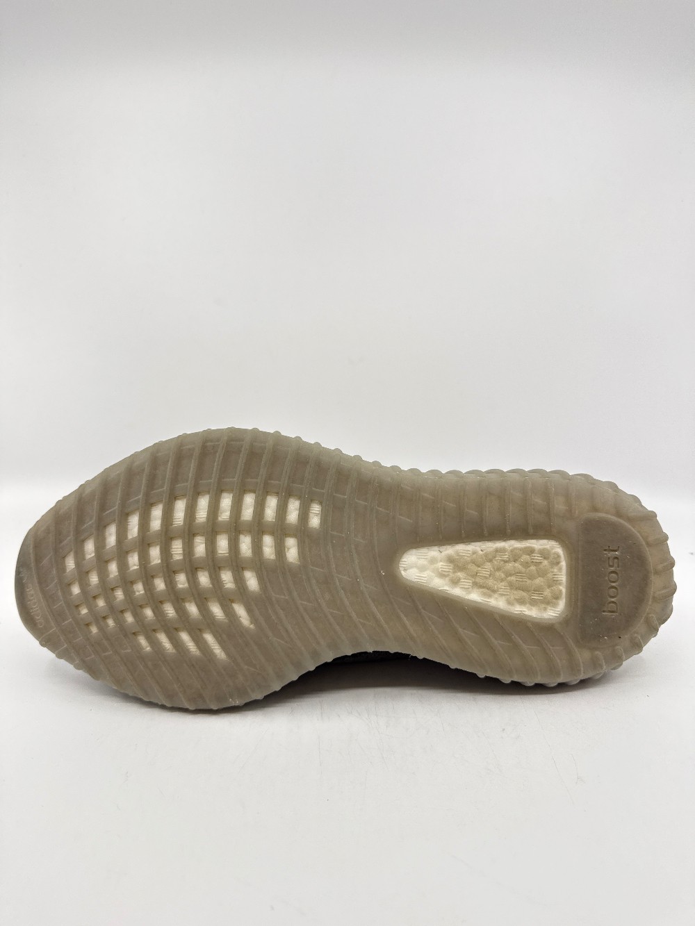 *USED* YEEZY BOOST V2 - BELUGA REFLECTIVE