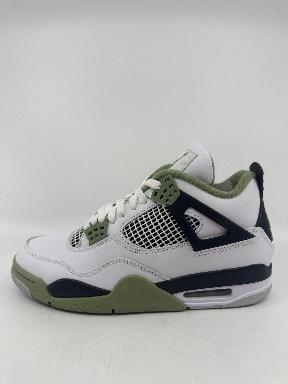 AJ 4 (W) - SEAFOAM