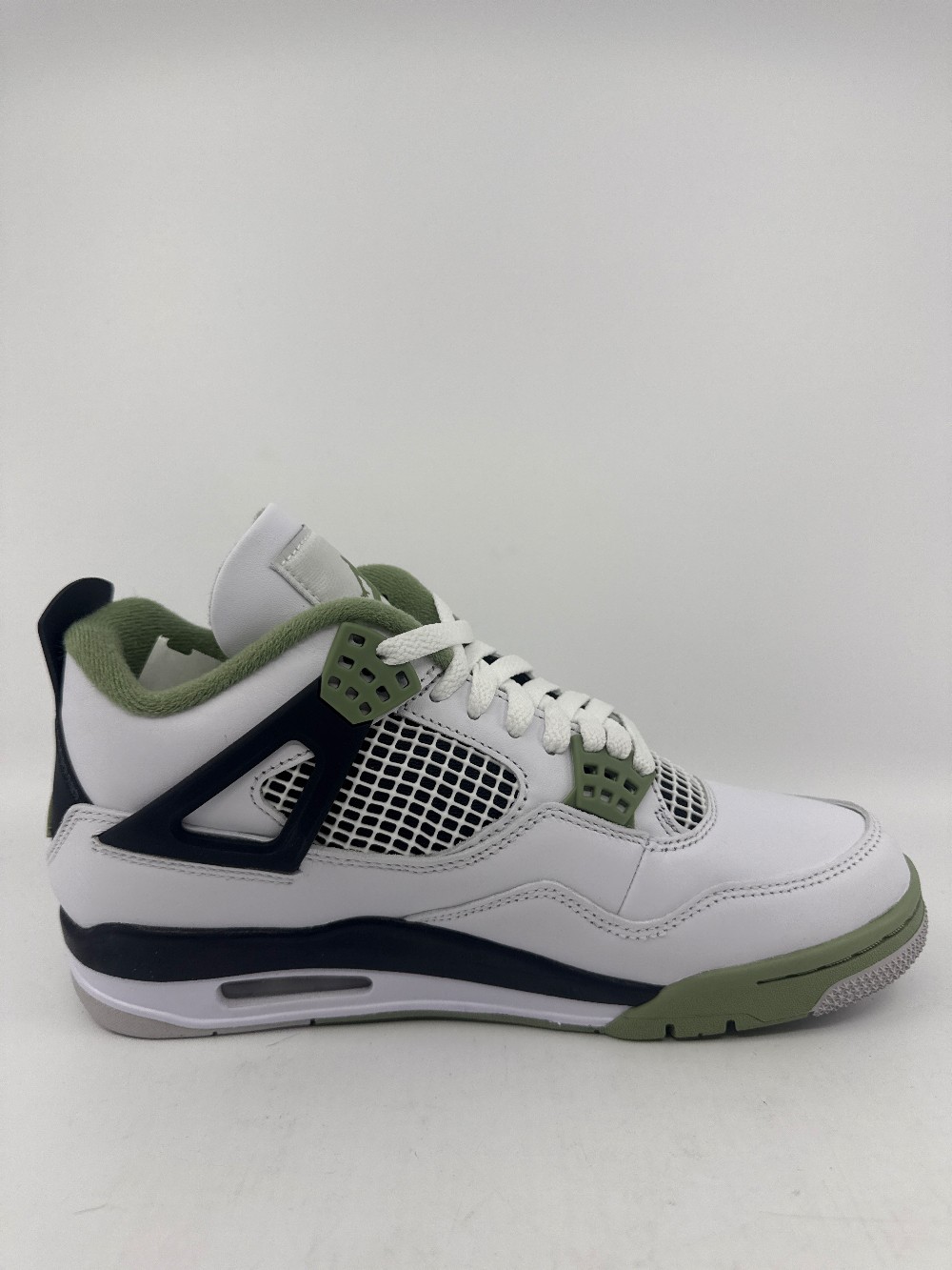 AJ 4 (W) - SEAFOAM