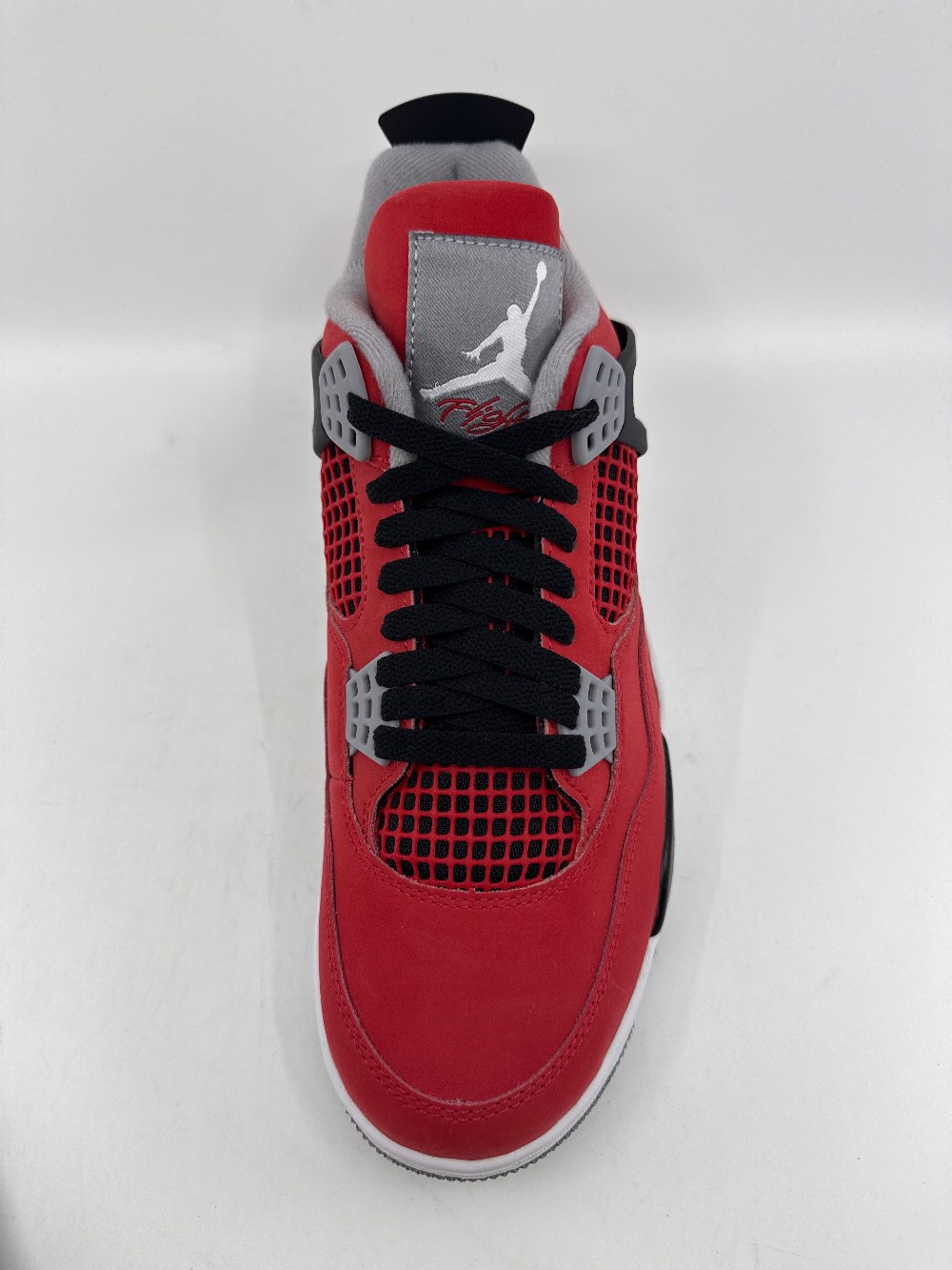 AJ 4 - TORO BRAVO (2026)