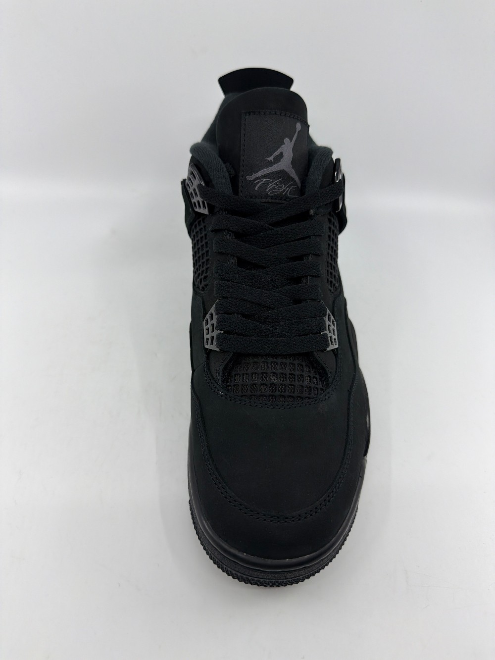 AJ 4 - BLACK CAT (2025)