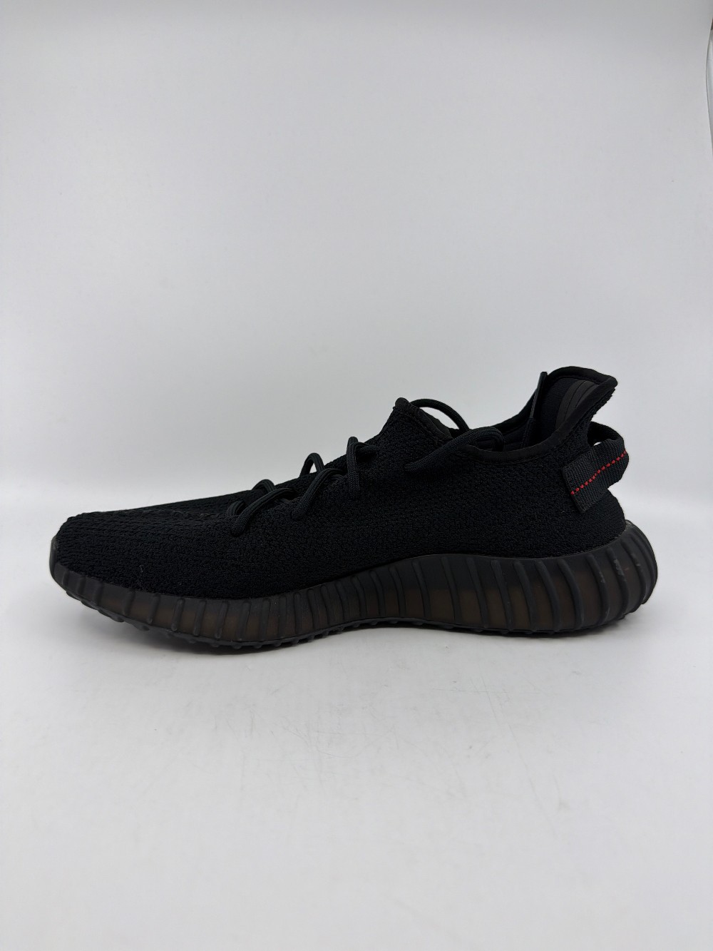 *USED* YEEZY 350 V2 - BLACK RED