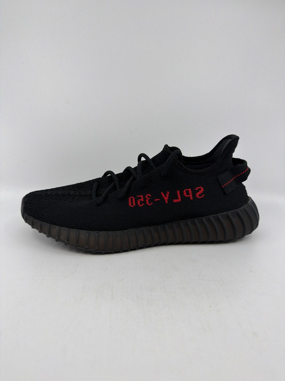 *USED* YEEZY 350 V2 - BLACK RED