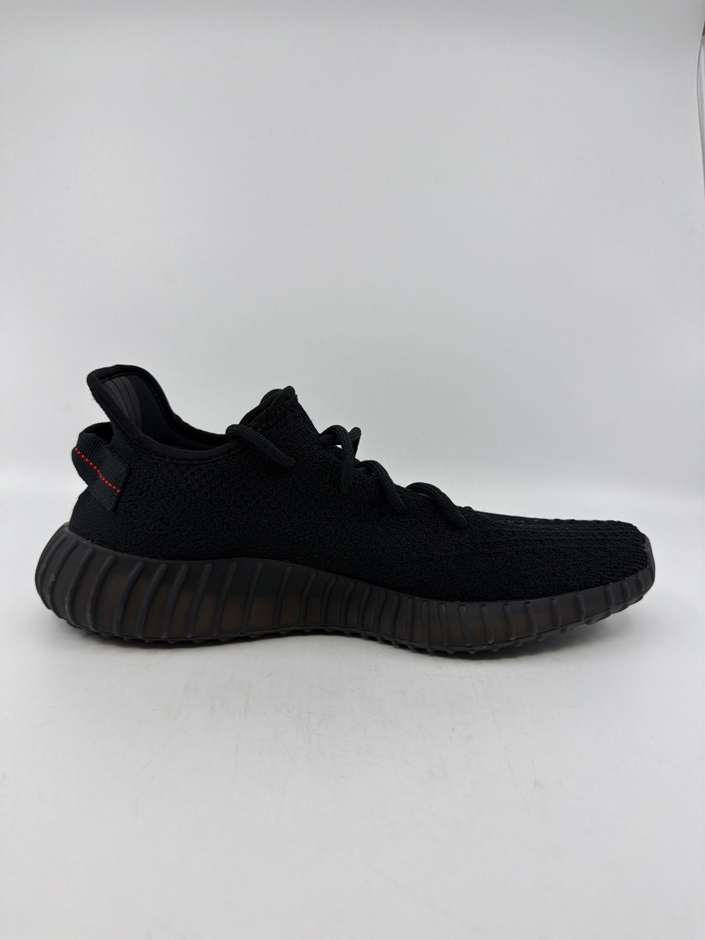 *USED* YEEZY 350 V2 - BLACK RED