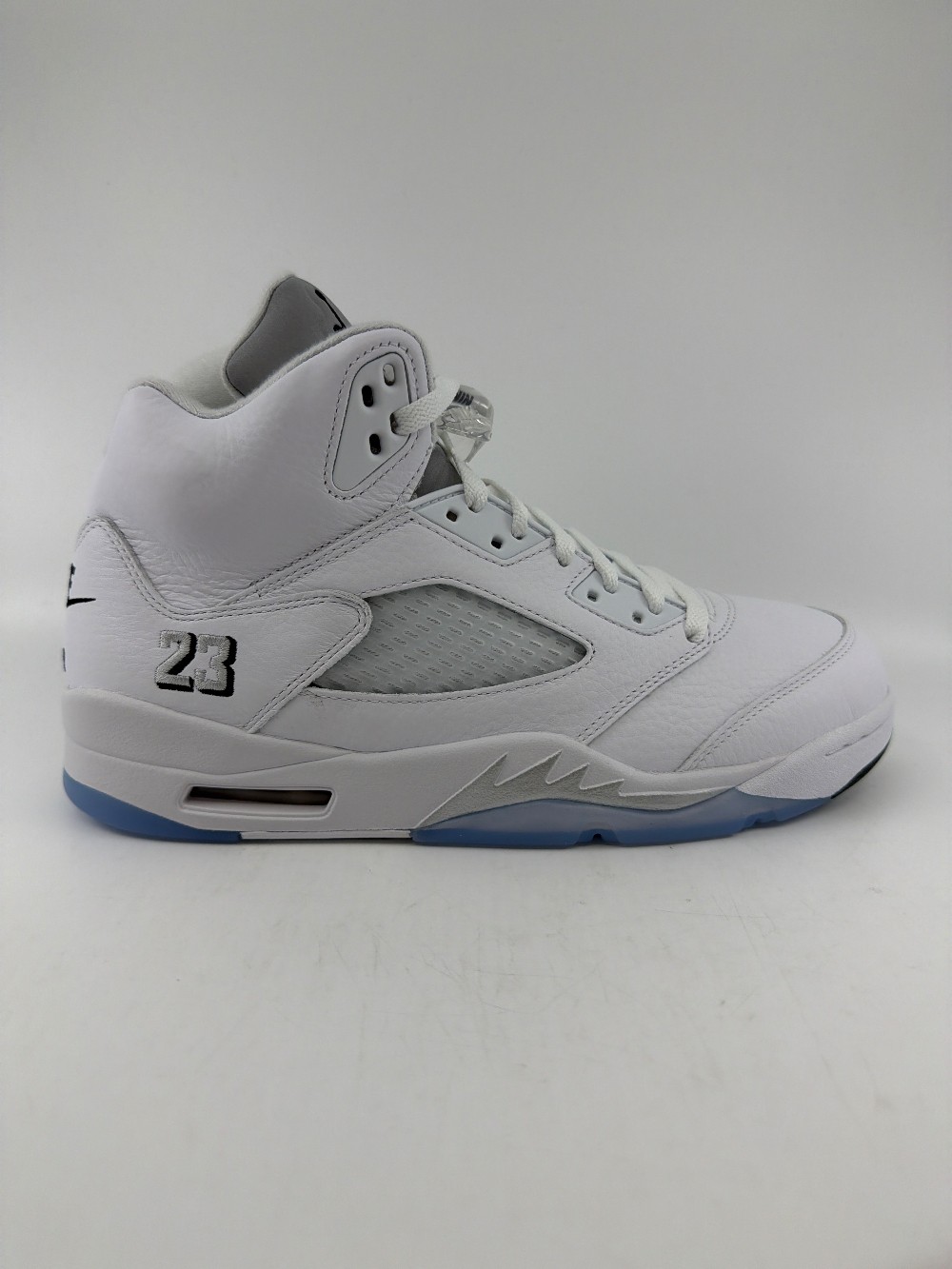 AJ 5 - WHITE METALLIC (2026)