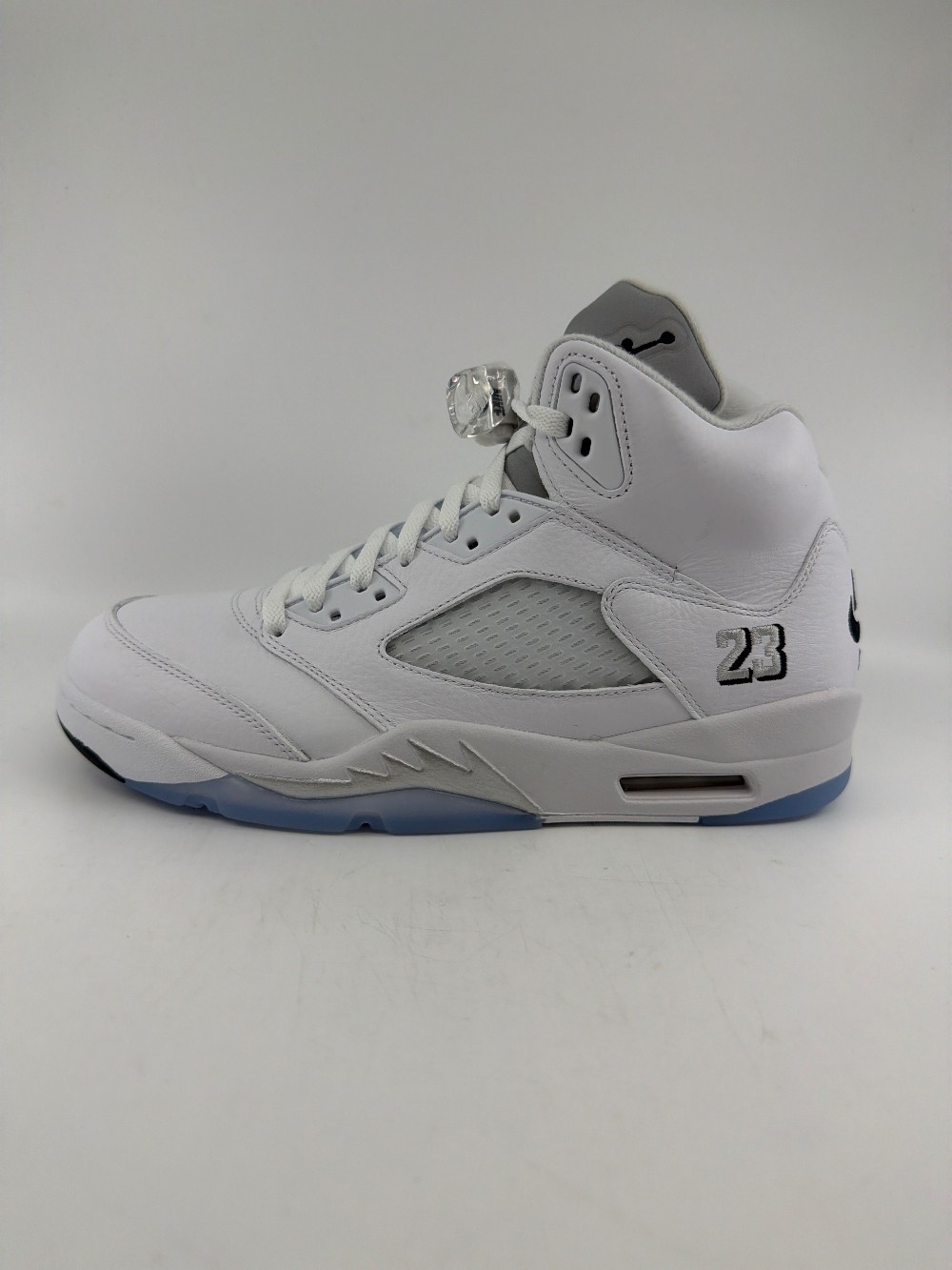 AJ 5 - WHITE METALLIC (2026)