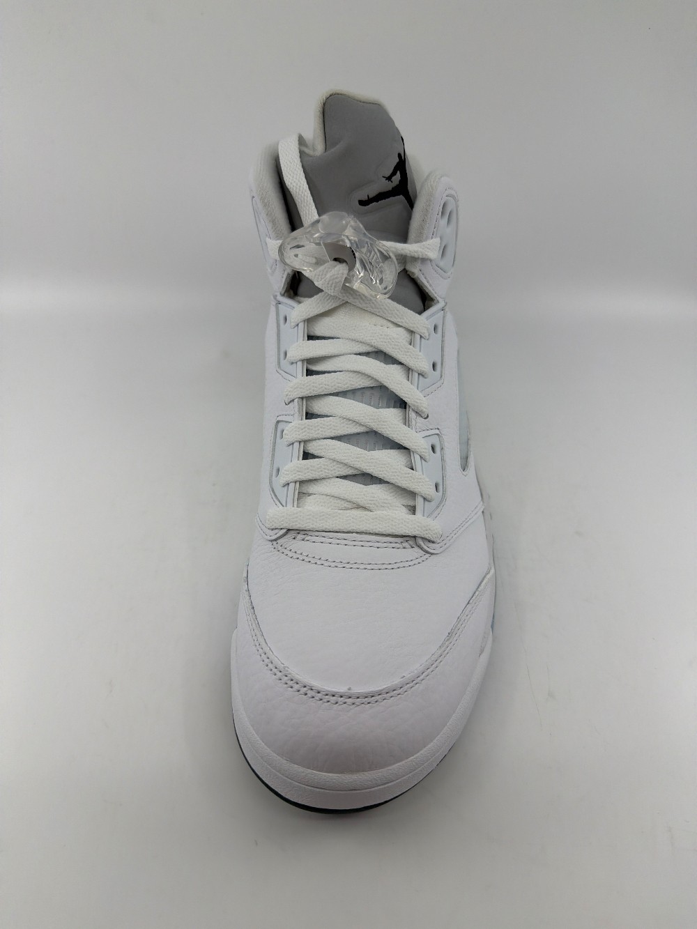 AJ 5 - WHITE METALLIC (2026)