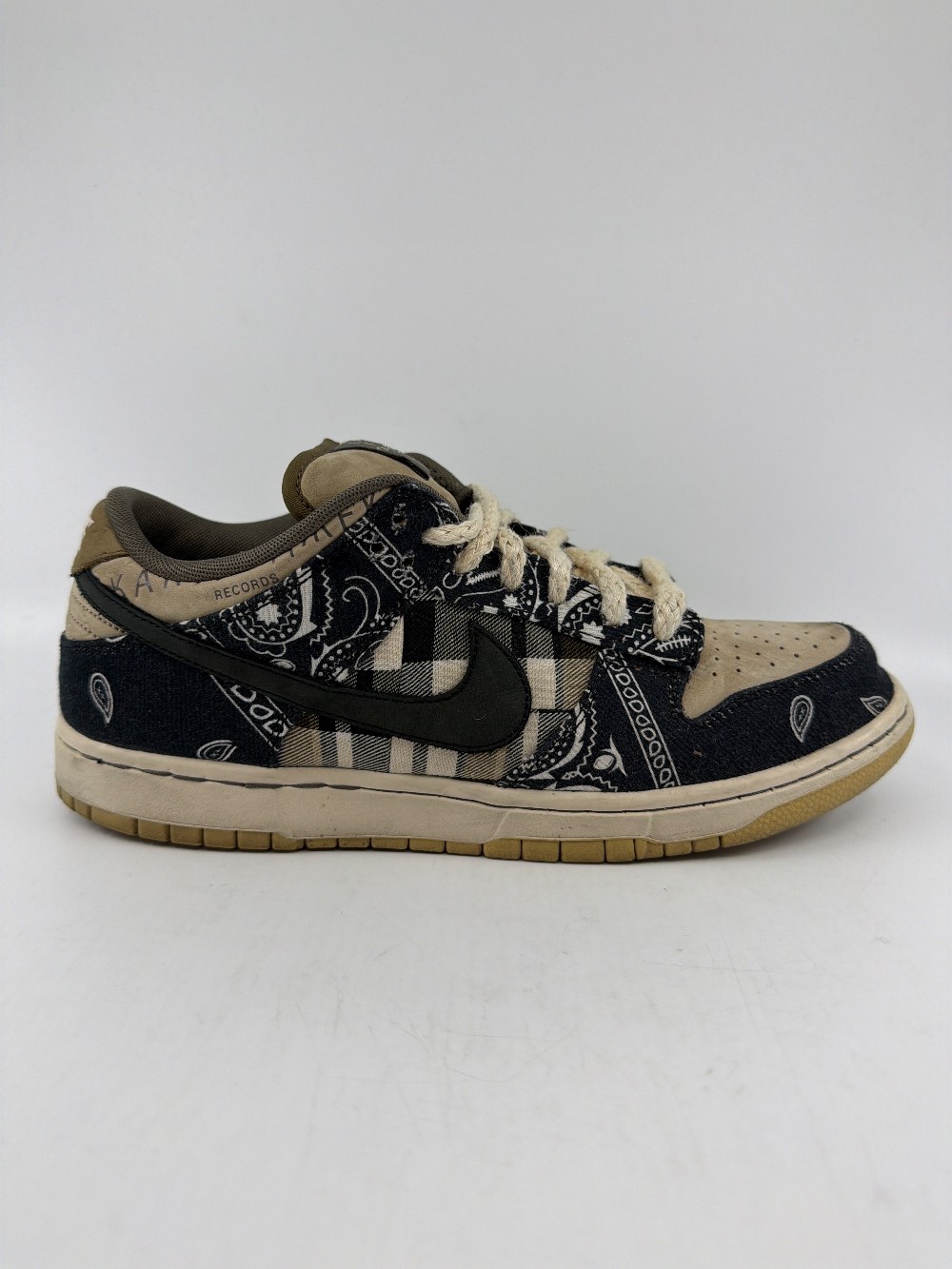 *USED/NO BOX* NIKE SB DUNK LOW - TRAVIS SCOTT