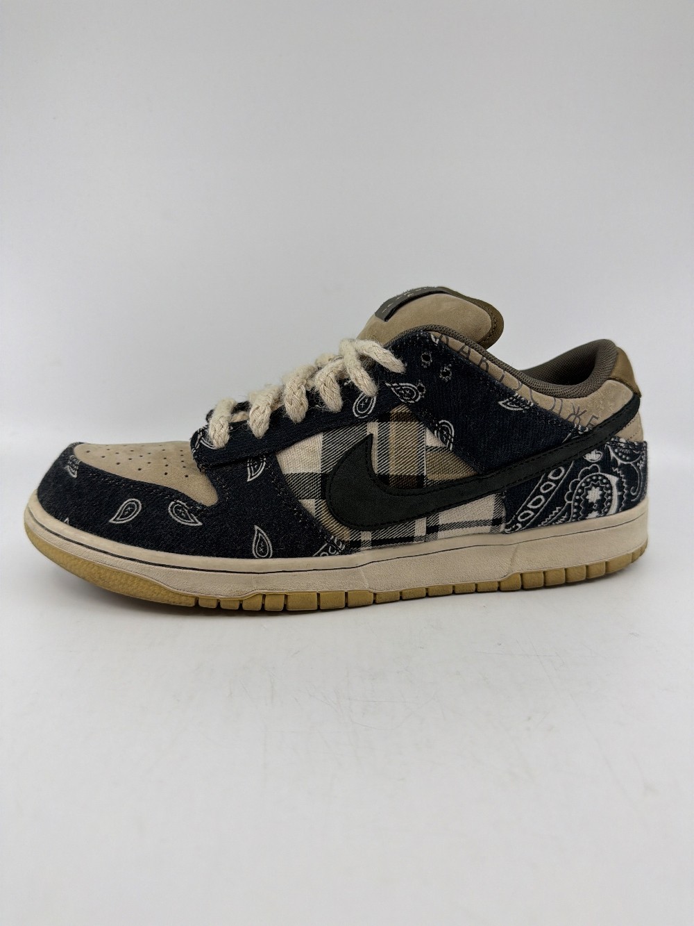 *USED/NO BOX* NIKE SB DUNK LOW - TRAVIS SCOTT