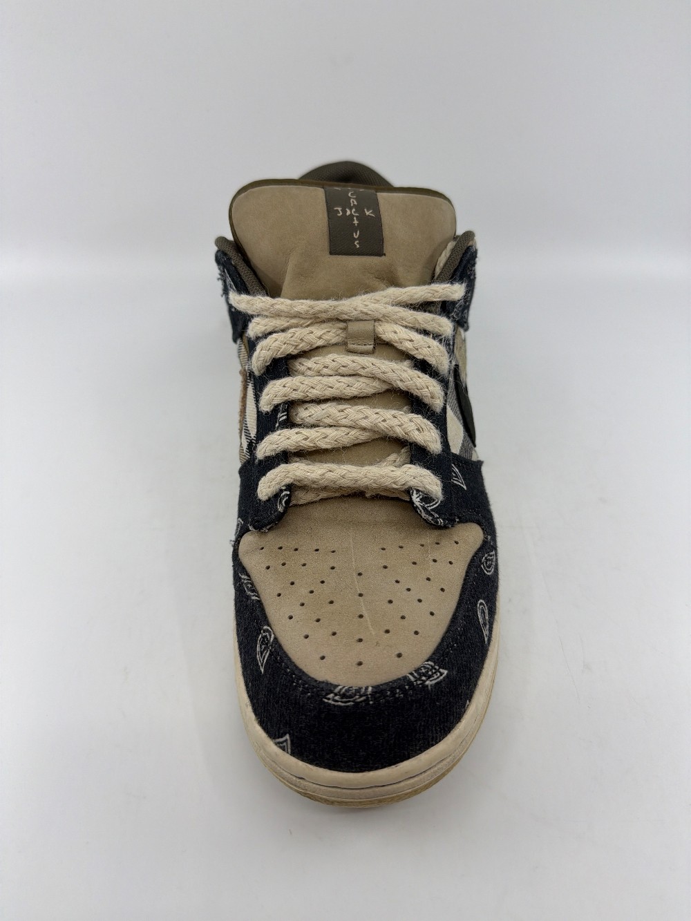 *USED/NO BOX* NIKE SB DUNK LOW - TRAVIS SCOTT