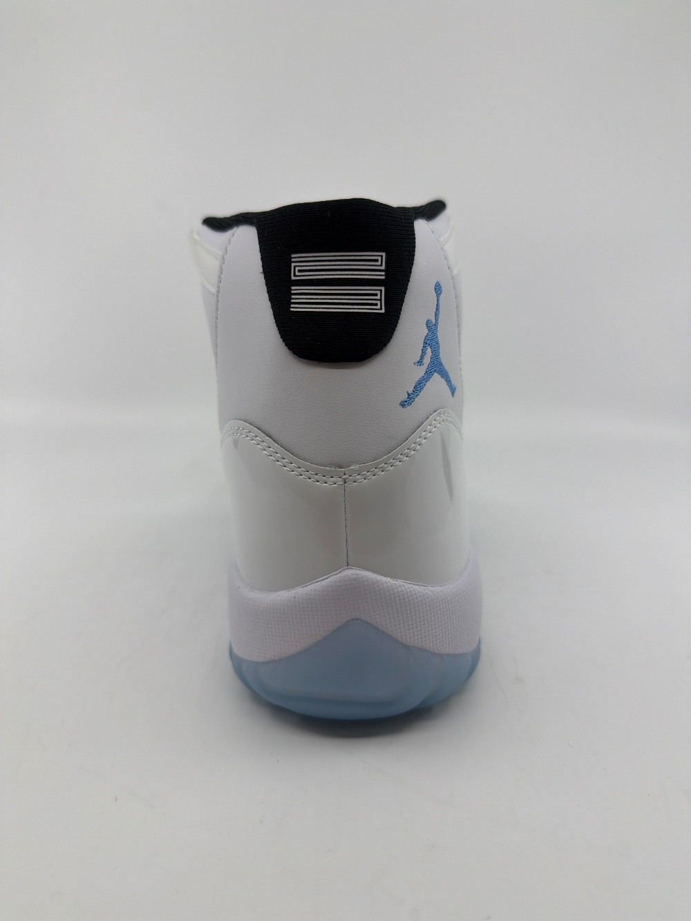 AJ 11 - LEGEND BLUE (2024)