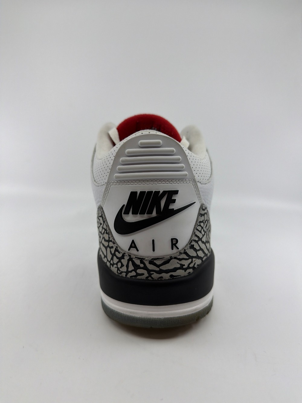 *USED* AJ 3 - FREE THROW LINE WHITE CEMENT