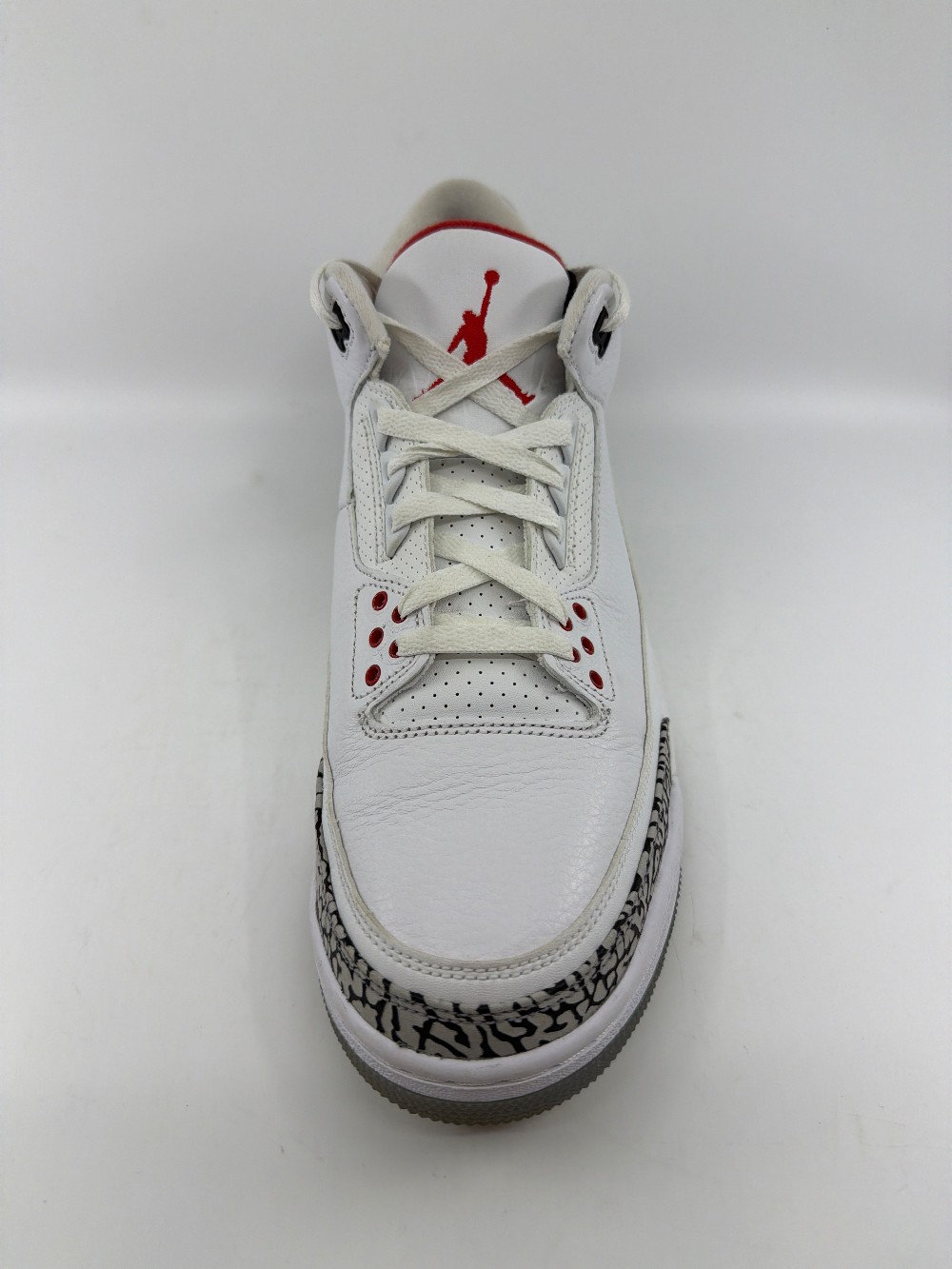 *USED* AJ 3 - FREE THROW LINE WHITE CEMENT