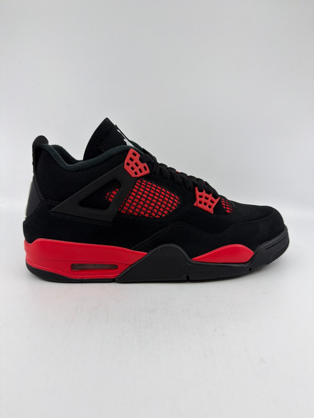 AJ 4 - RED THUNDER