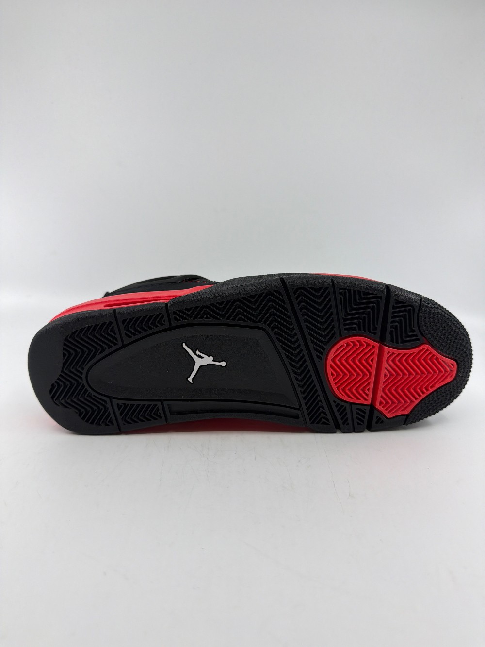 AJ 4 - RED THUNDER