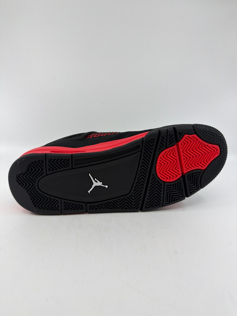 AJ 4 - RED THUNDER