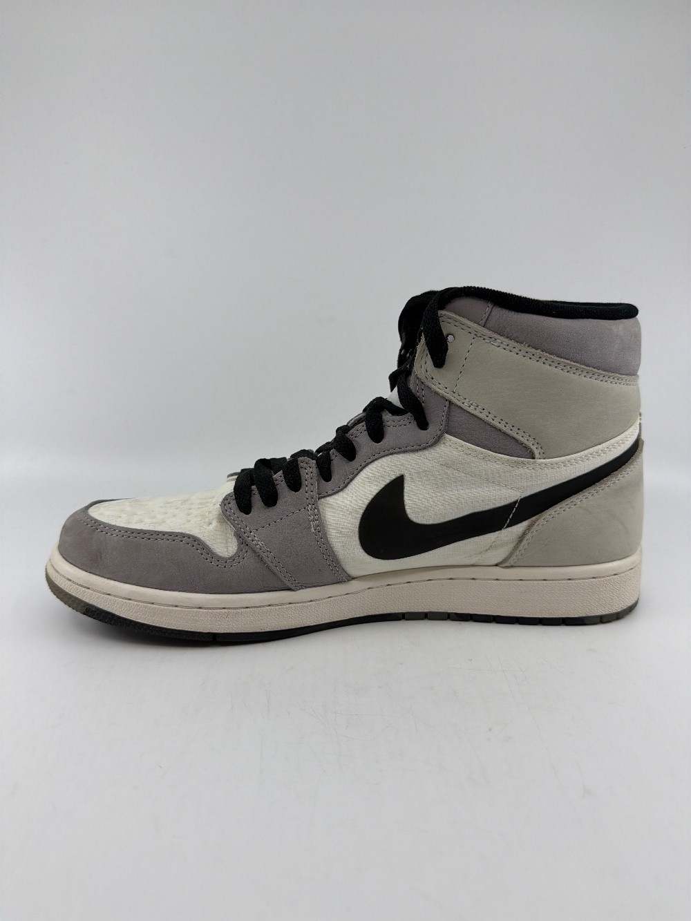 *USED* AJ 1 - HIGH ELEMENT GORE-TEX LIGHT BONE