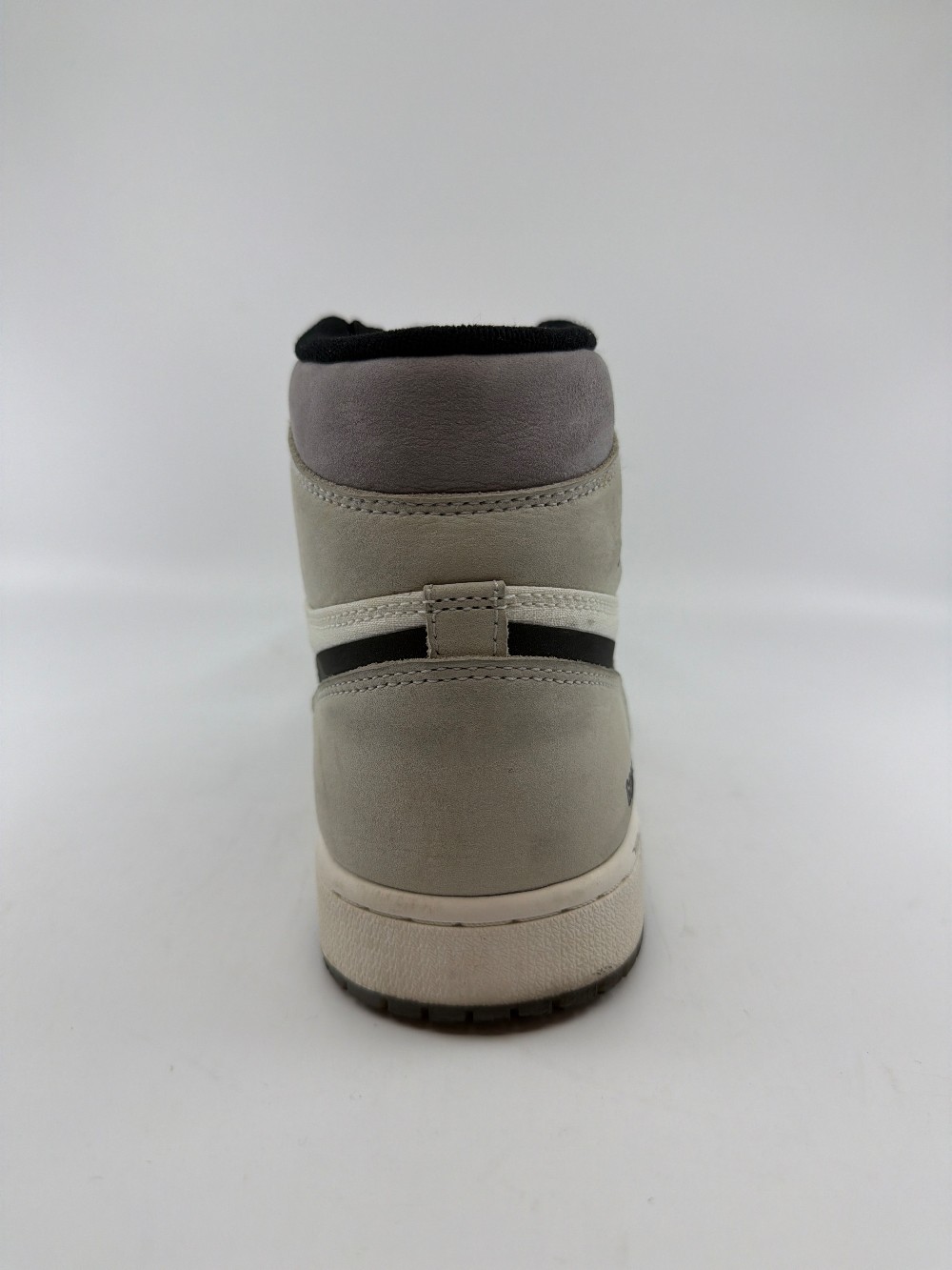 *USED* AJ 1 - HIGH ELEMENT GORE-TEX LIGHT BONE