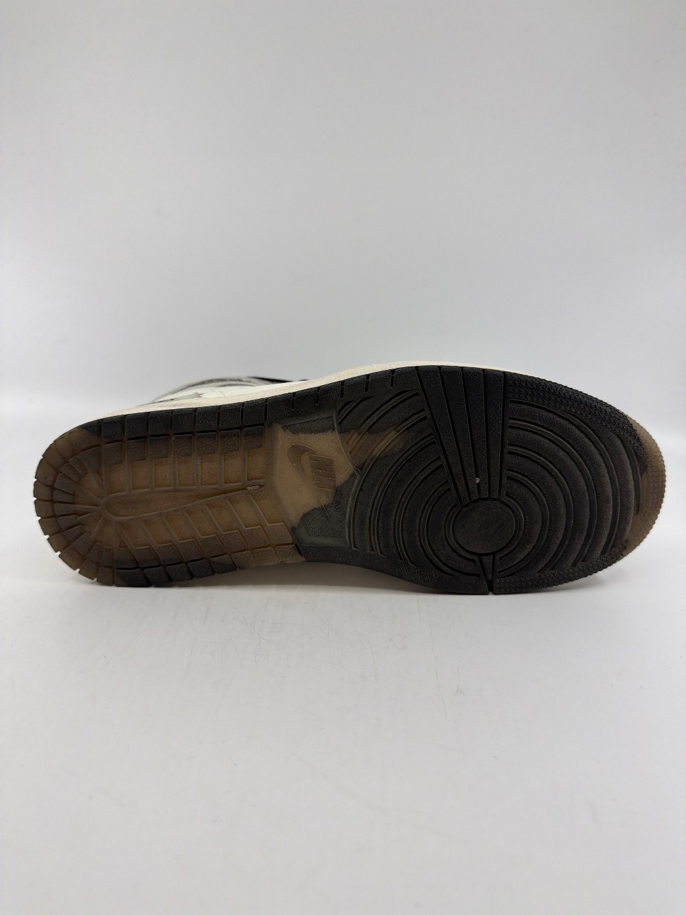 *USED* AJ 1 - HIGH ELEMENT GORE-TEX LIGHT BONE
