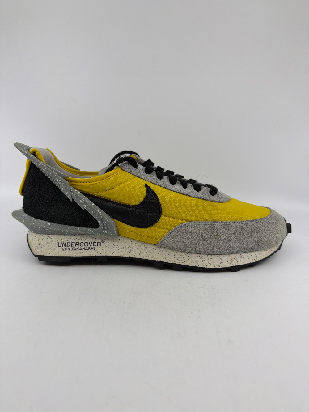 *USED* NIKE DAYBREAK - UNDERCOVER BRIGHT CITRON