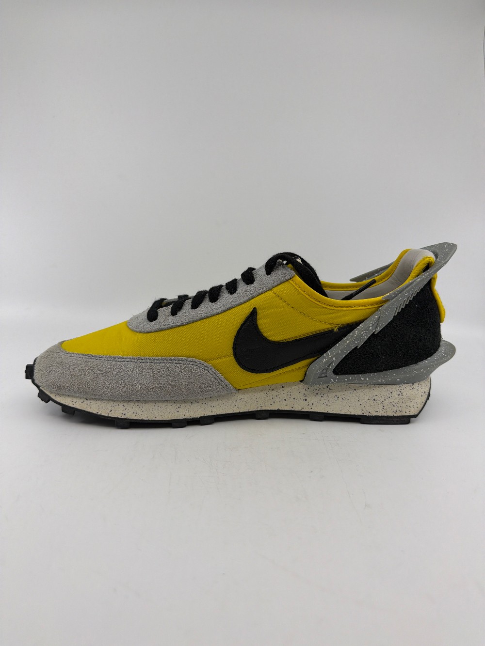 *USED* NIKE DAYBREAK - UNDERCOVER BRIGHT CITRON