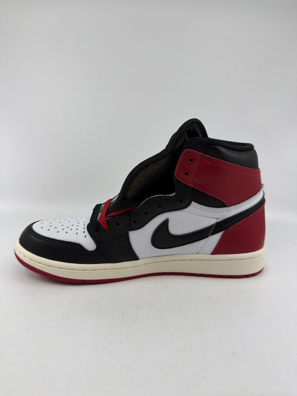 AJ 1 - BLACK TOE REIMAGINED