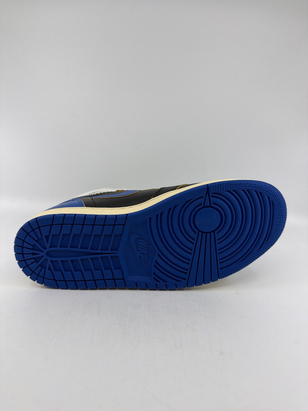 AJ 1 X FRAGMENT X UNION - LA SPORT ROYAL