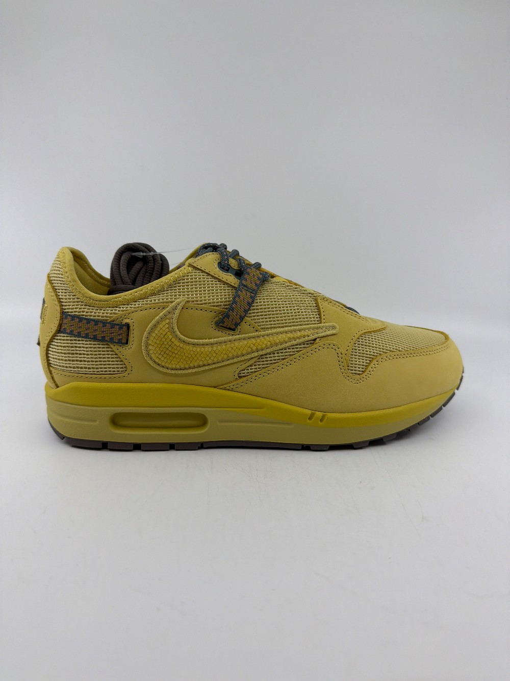 NIKE AIR MAX 1 X TRAVIS SCOTT - SATURN GOLD