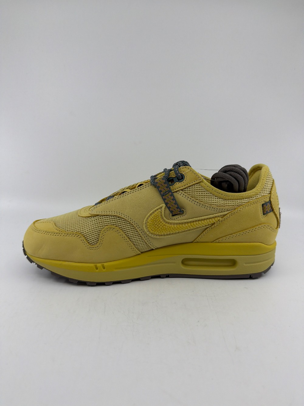 NIKE AIR MAX 1 X TRAVIS SCOTT - SATURN GOLD