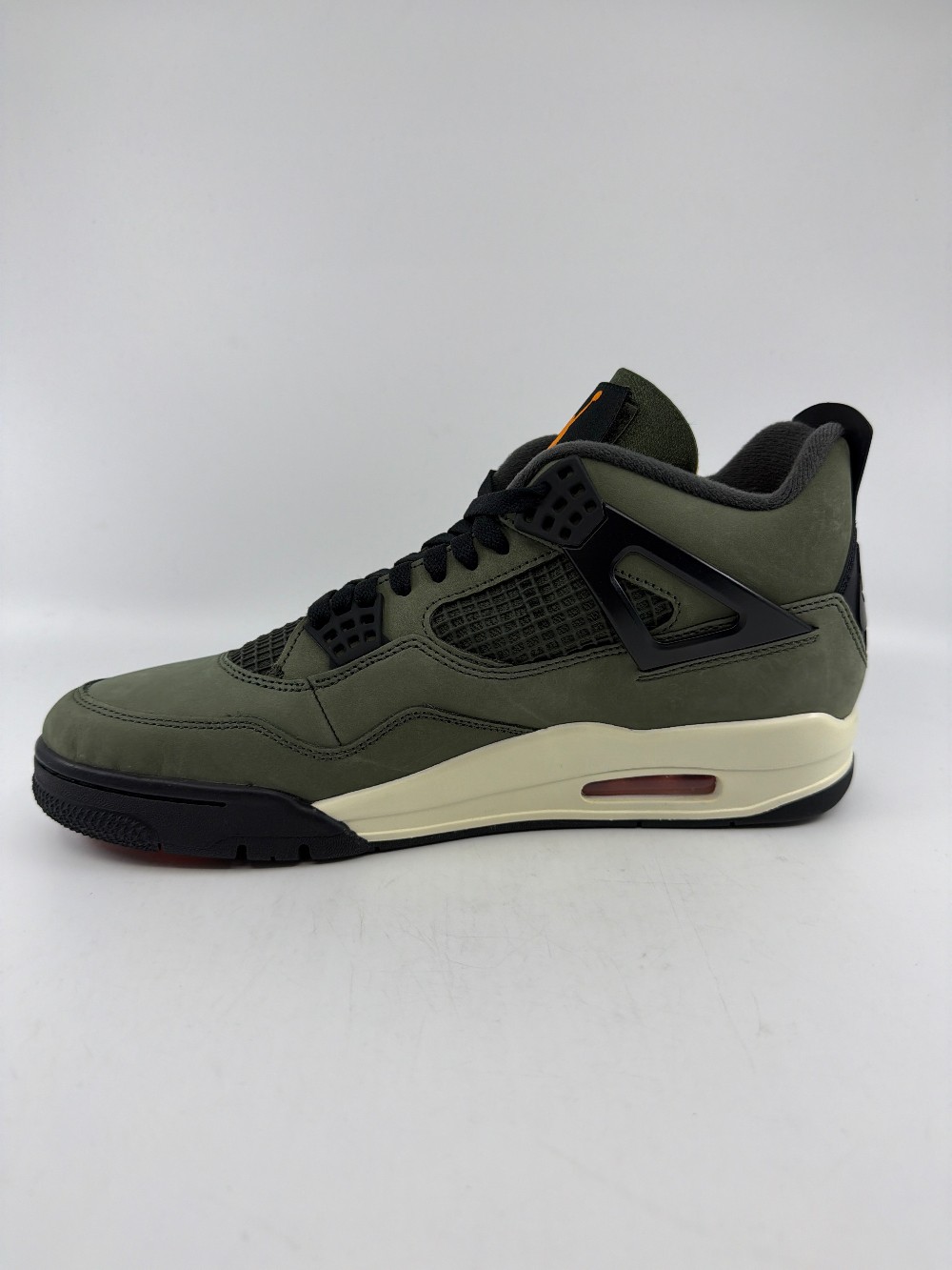 AJ 4 - UNDEFEATED (2025)