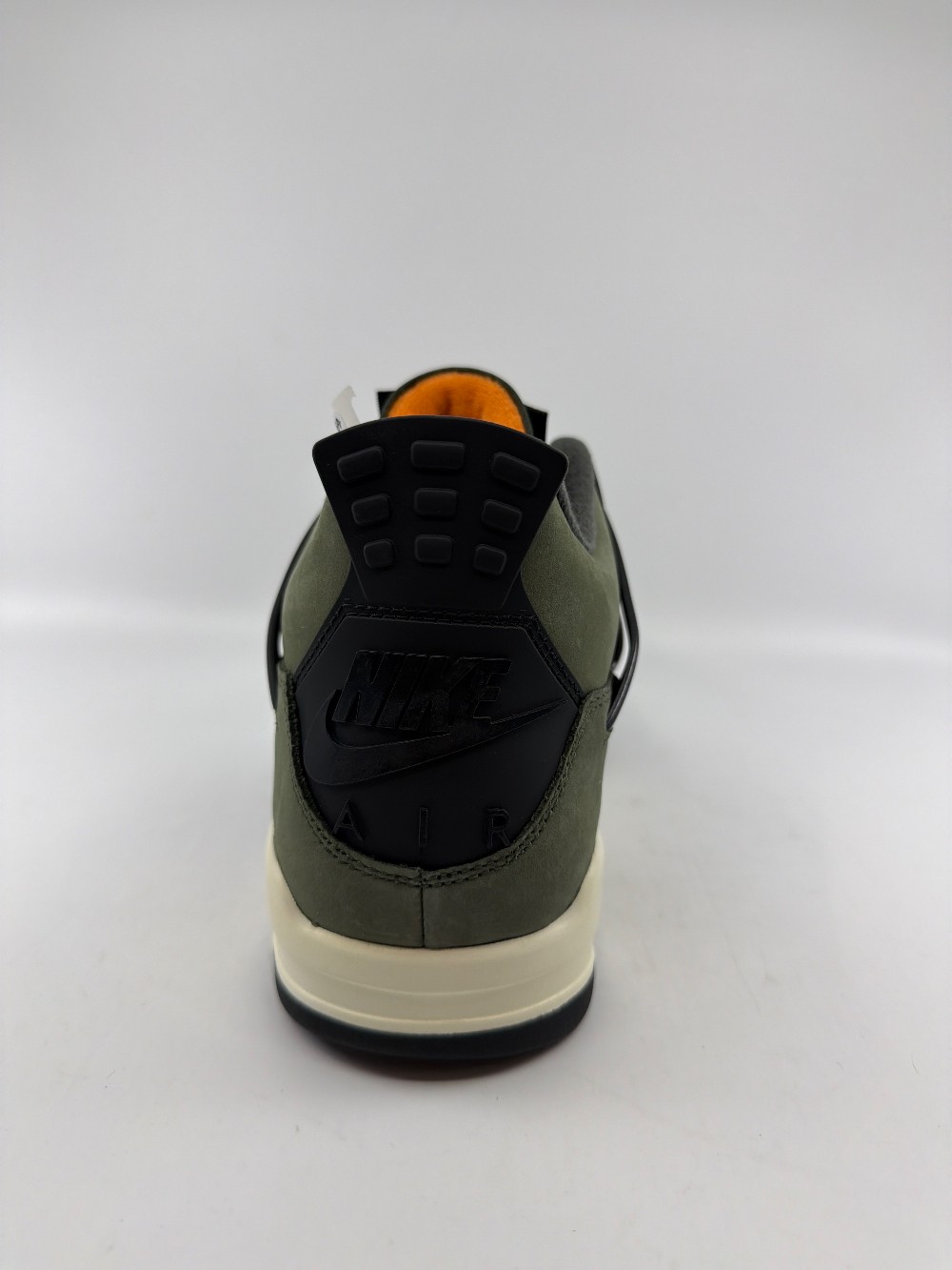 AJ 4 - UNDEFEATED (2025)