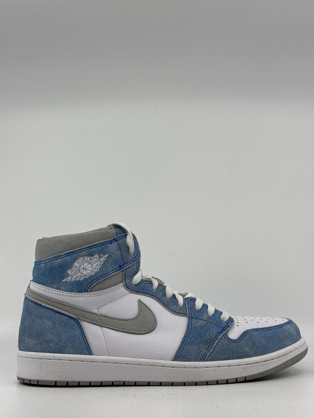 *USED* AJ 1 - HYPER ROYAL SMOKE GREY