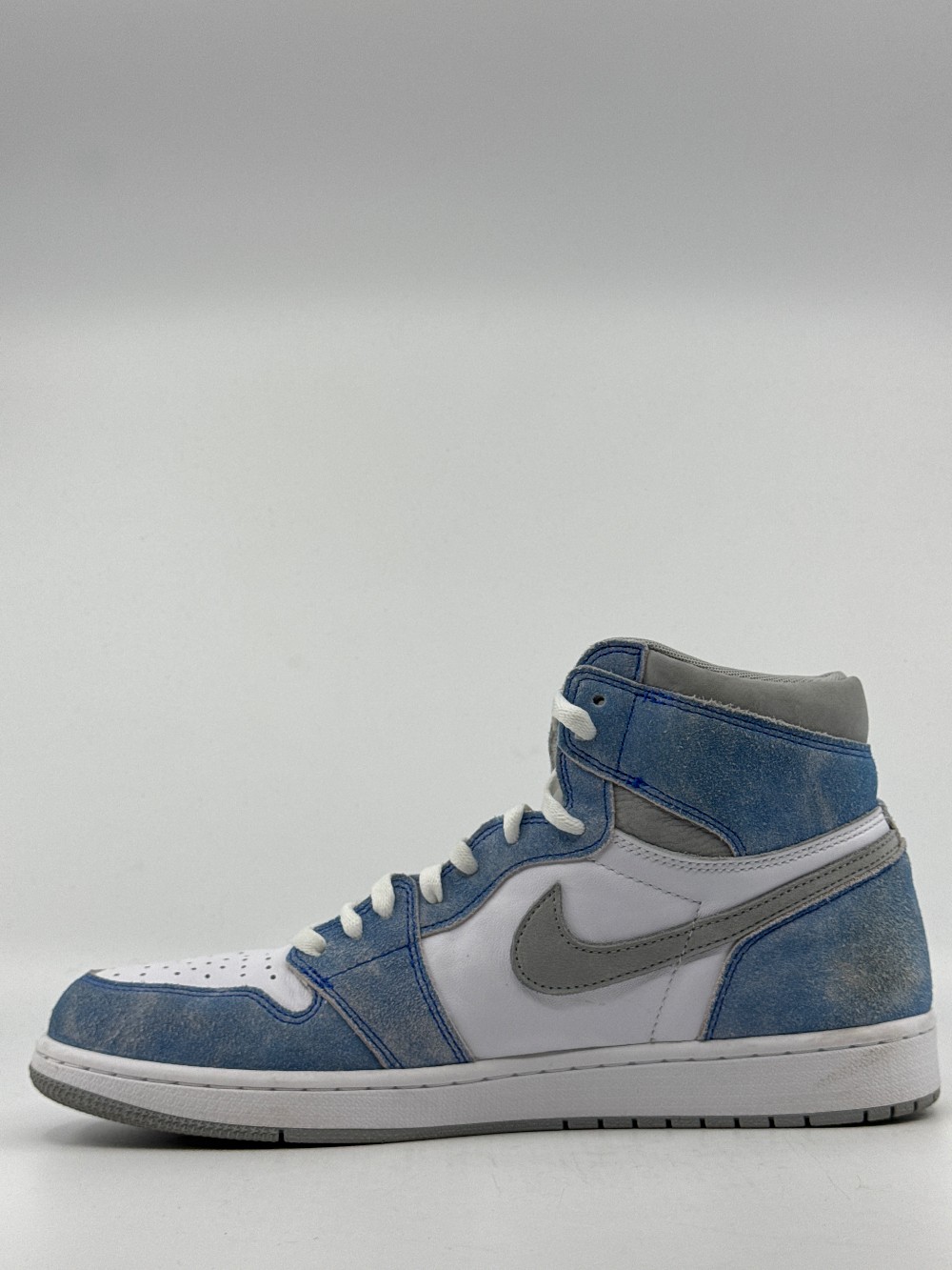 *USED* AJ 1 - HYPER ROYAL SMOKE GREY