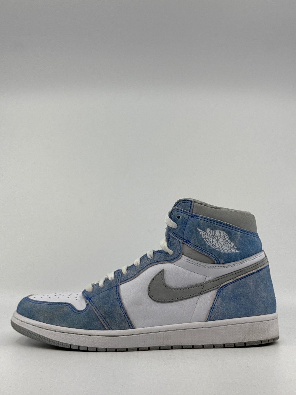 *USED* AJ 1 - HYPER ROYAL SMOKE GREY