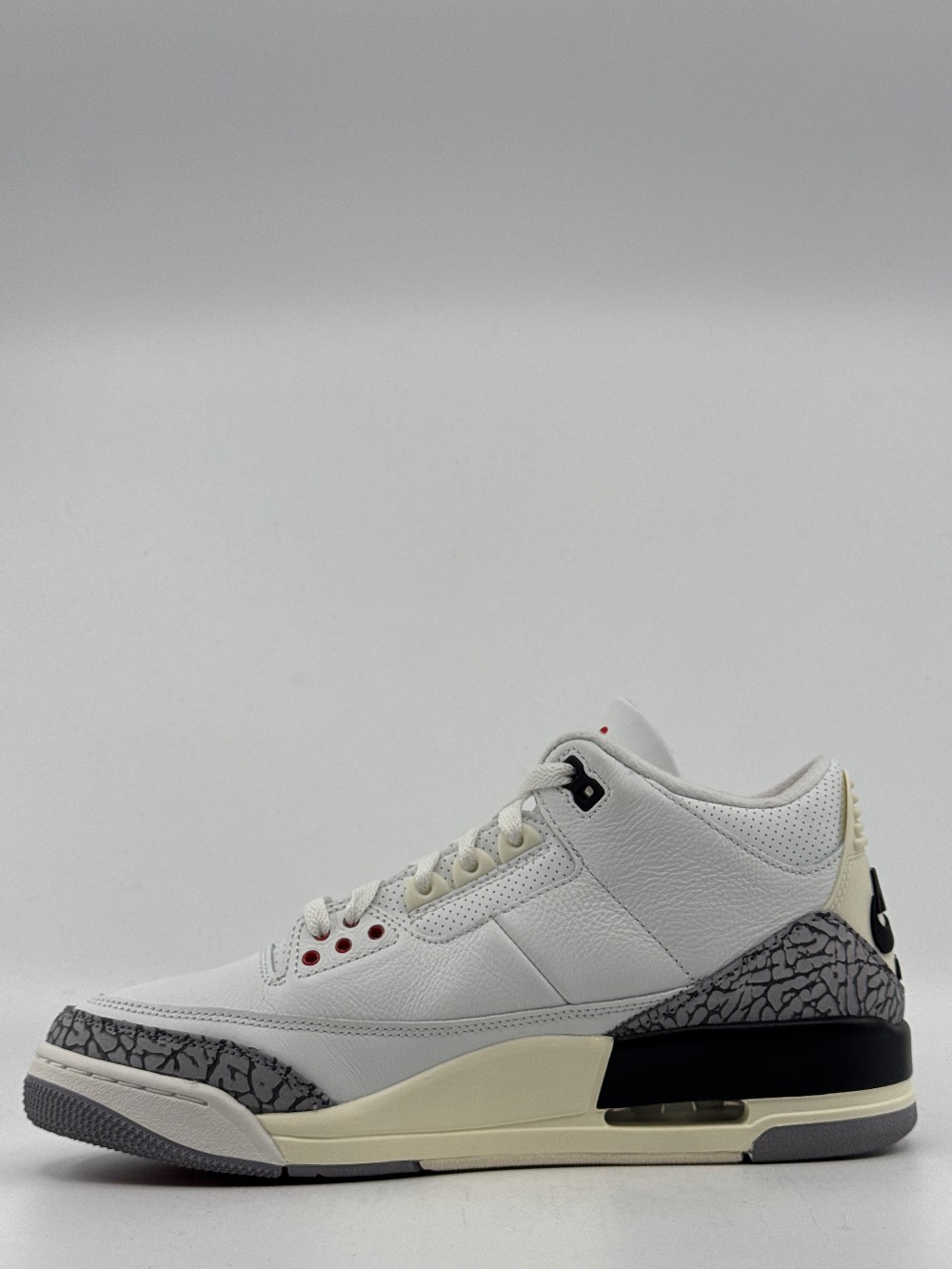 *USED AJ 3 - WHITE CEMENT REIMAGINED