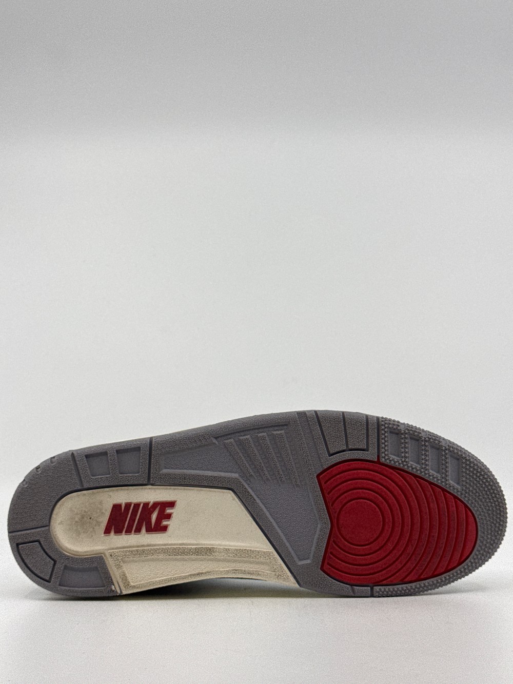 *USED AJ 3 - WHITE CEMENT REIMAGINED