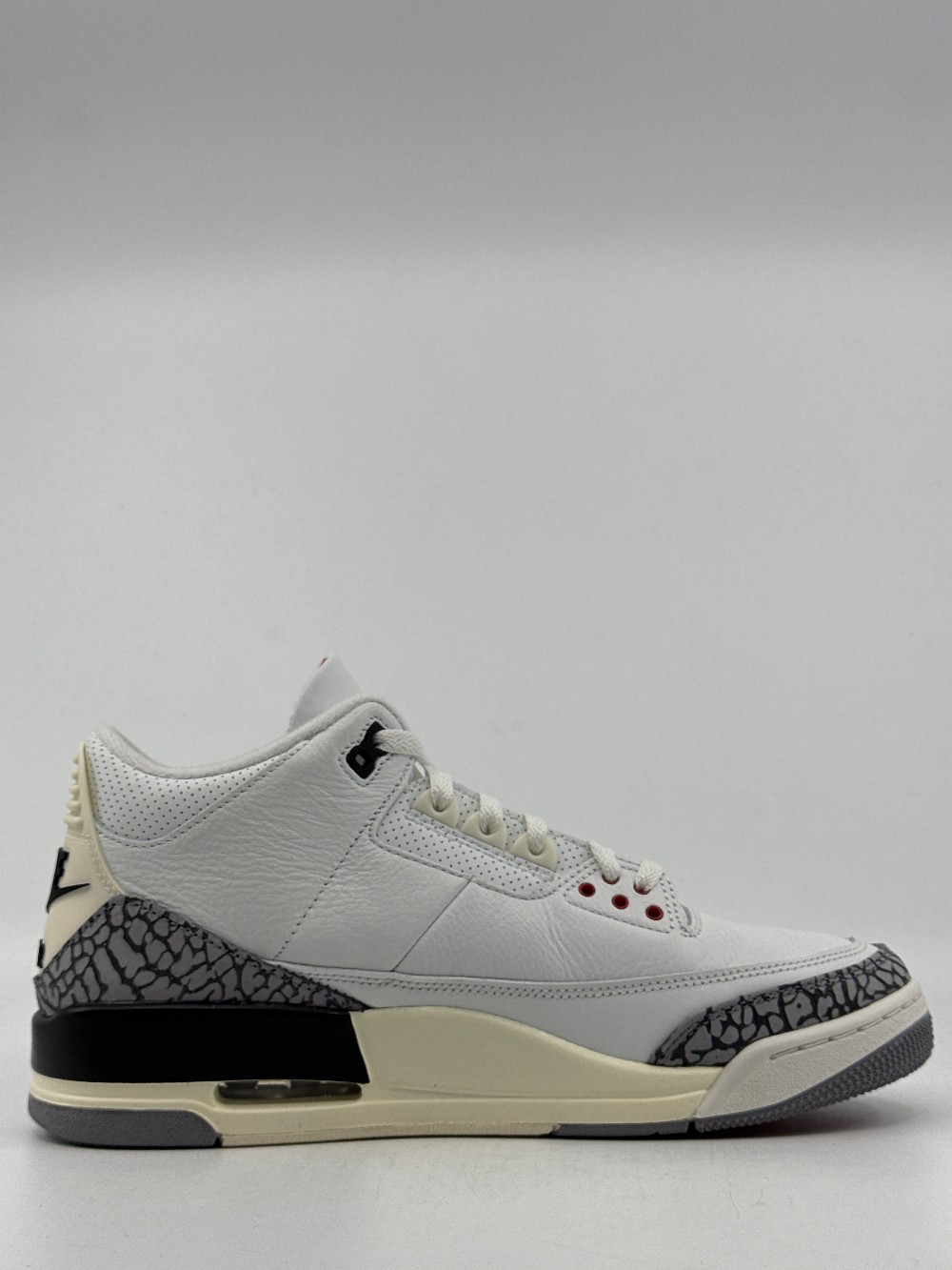 *USED AJ 3 - WHITE CEMENT REIMAGINED