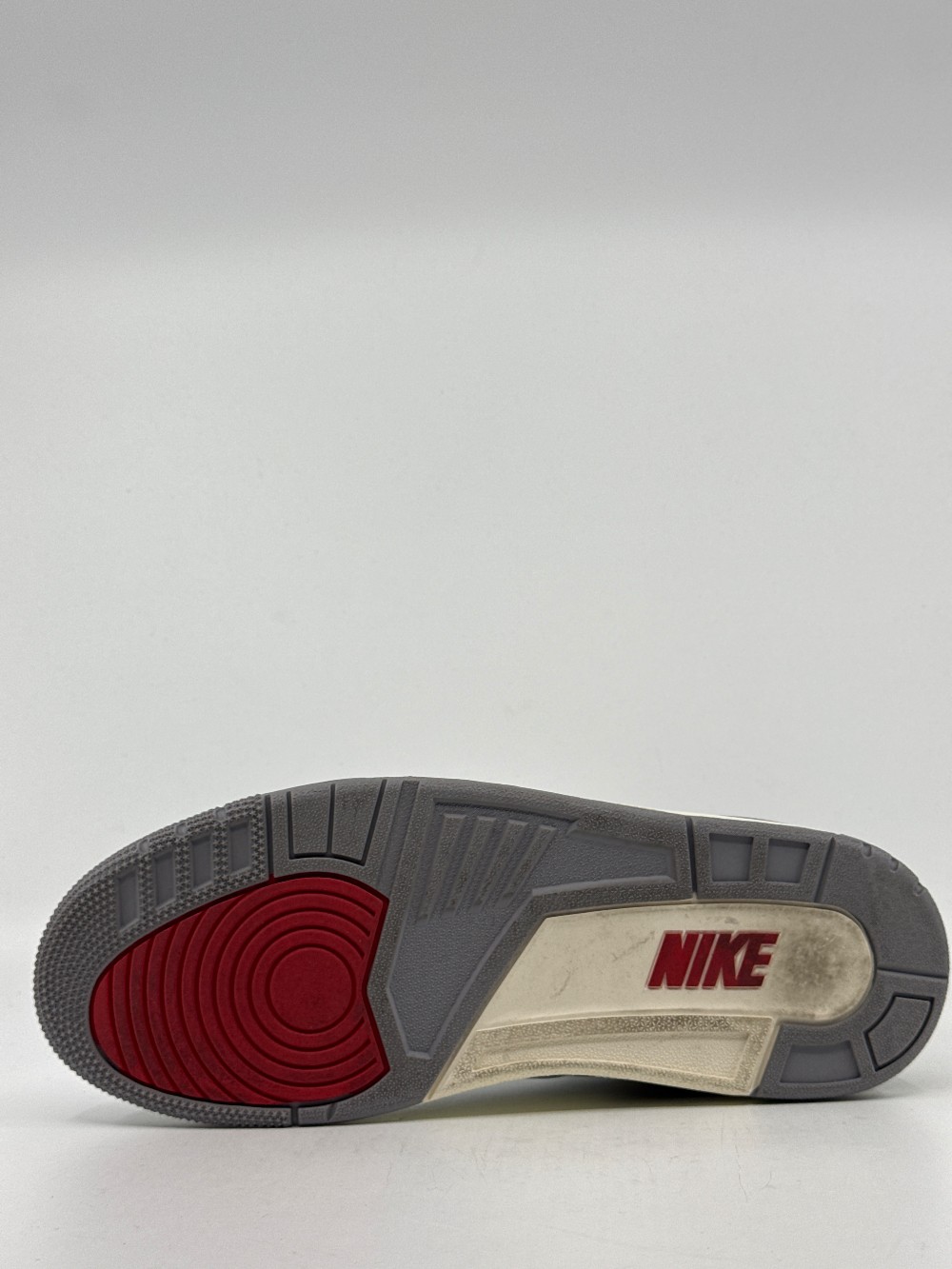 *USED AJ 3 - WHITE CEMENT REIMAGINED