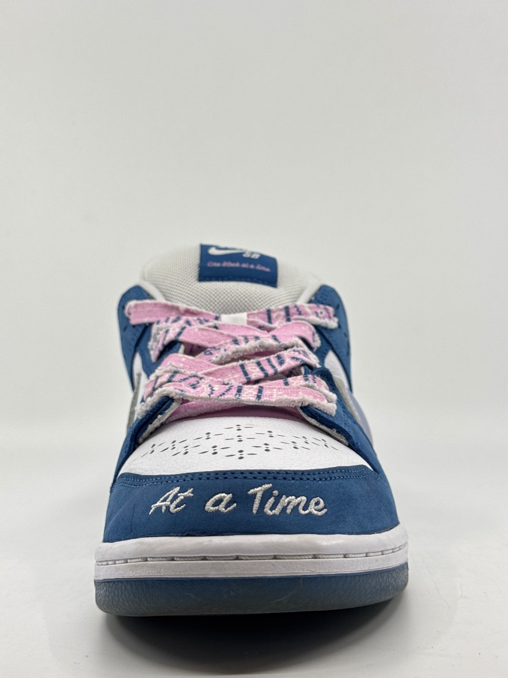 *USED* NIKE SB DUNK LOW - BORN X RAISED ONE BLOCK AT A TIME
