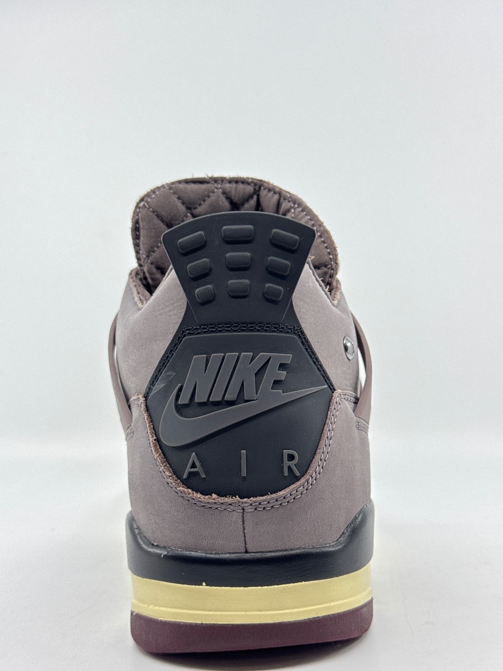 *USED* AJ 4 X A MA MANIERE - VIOLET ORE