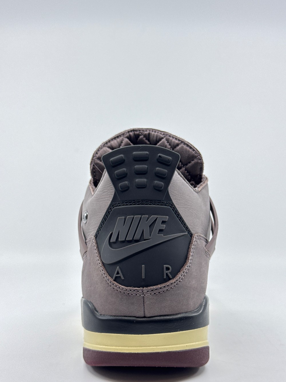 *USED* AJ 4 X A MA MANIERE - VIOLET ORE